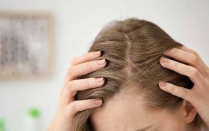 آیا رنگ کردن مو، دلیل ریزش آن است؟